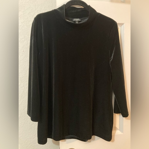 NWT Talbots Black Velvet/Velour Petite Large top - Picture 1 of 5